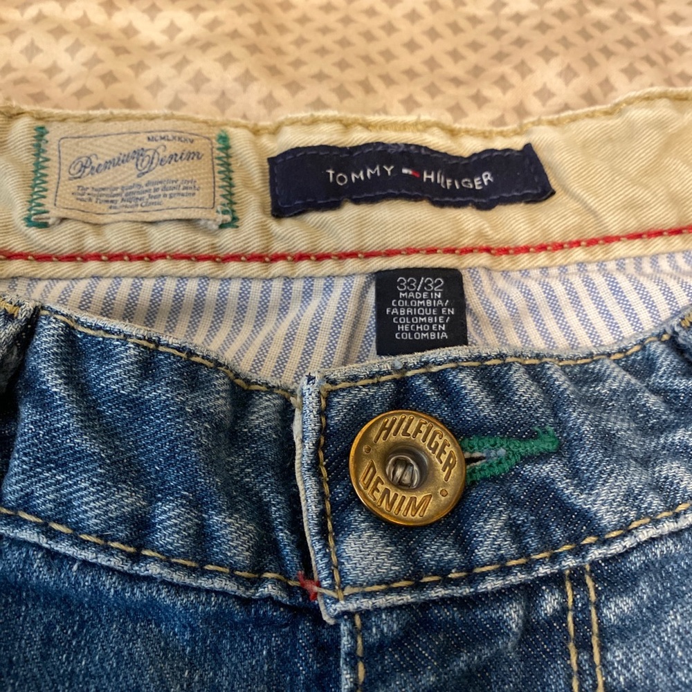 33/32 Tommy Hilfiger “Premium Quality” Denim Jeans